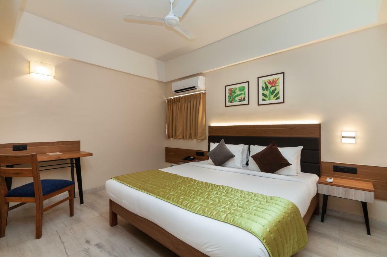 Somy Plaza Calangute Goa - Formerly Somy Resort Kültér fotó